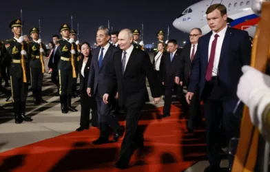 Putin chega à China para visita de Estado dias após partida de Trump