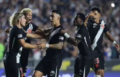 Sob pressão em São Januário, Vasco precisa vencer o Barracas para avançar na Sul-Americana