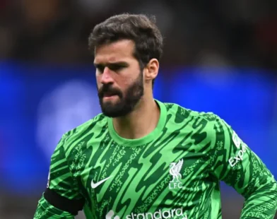 Titular absoluto no gol da seleção, Alisson chega à Copa do Mundo atormentado por lesões