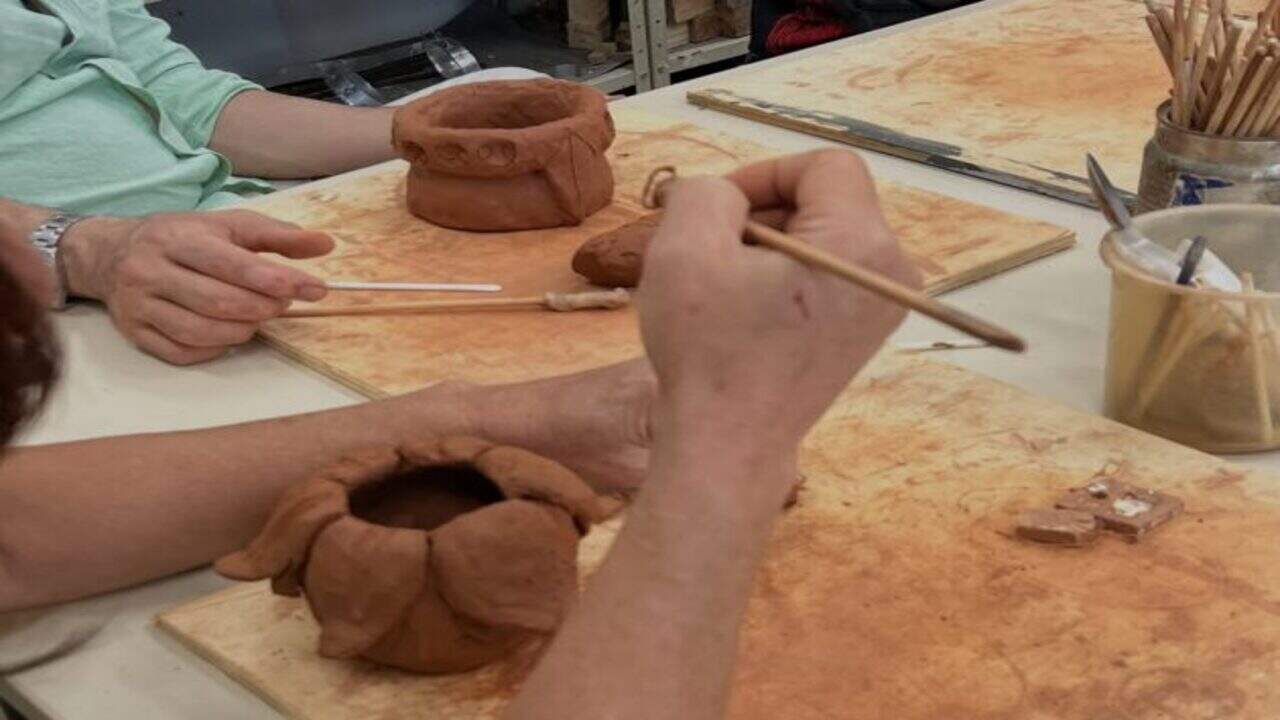Projeto da UFJF promove oficinas de arte com foco em acolhimento de pacientes oncológicos em Juiz de Fora