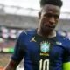'Vamos dar a vida': Vini Jr. celebra convocação para Copa do Mundo