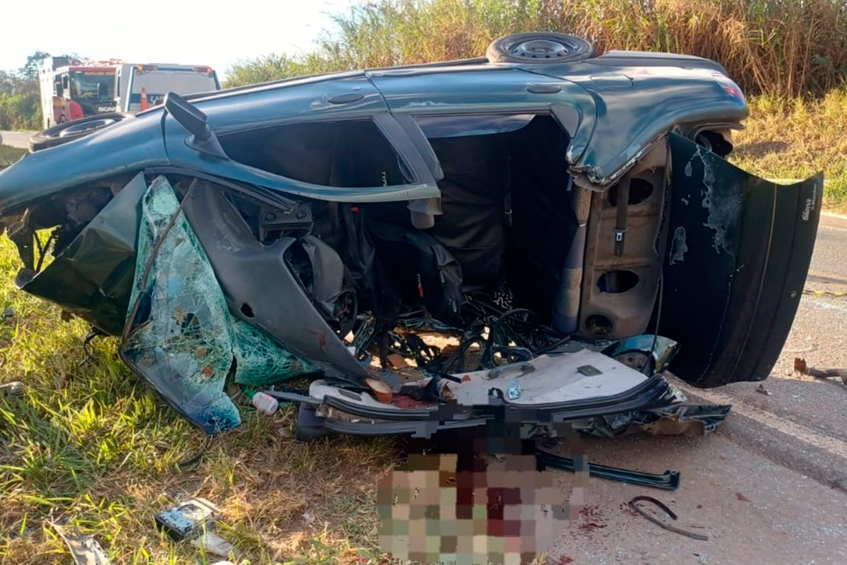 Acidente mata duas pessoas e deixa criança gravemente ferida
