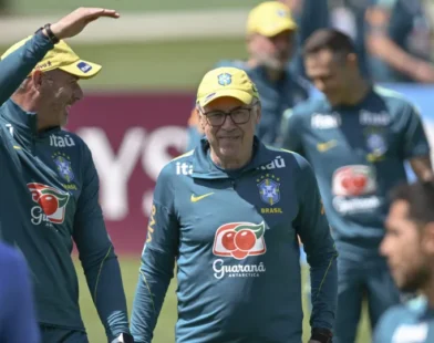 Ainda sem Neymar, Ancelotti mantém mistério sobre escalação para estreia na Copa