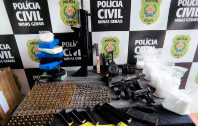 Dois homens são presos em imóvel utilizado para fabricação de drogas e depósito de armas no Borboleta