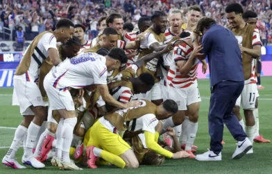 EUA estreiam na Copa em casa com 'atropelo' sobre o Paraguai