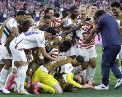 EUA estreiam na Copa em casa com 'atropelo' sobre o Paraguai