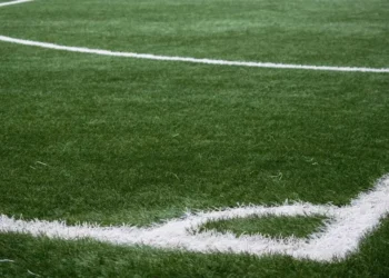 Fifa tira spray dos árbitros na Copa após batalha com inventor brasileiro