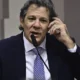 Haddad critica sigilo de 100 anos em contrato do metrô de SP e privatizações de Tarcísio