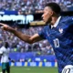 Mbappé faz história e dá vitória a França frente ao Senegal na Copa