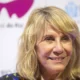 Renata Sorrah celebra 45 anos da filha médica nas redes sociais