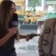 Repórter recebe arma durante transmissão da Copa do Mundo e viraliza nas redes