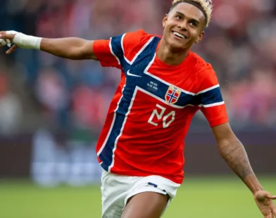Sem Haaland, Noruega domina a Suécia e vence amistoso pré-Copa