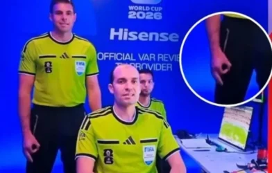 Supremacia branca na Copa? FIFA abre investigação sobre gesto de árbitro