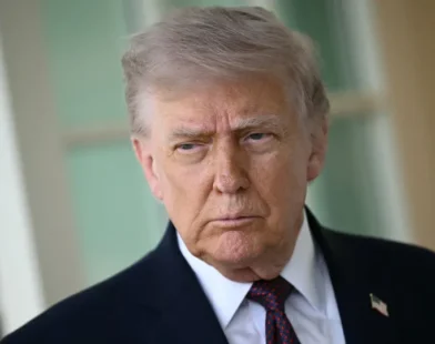 Trump diz que acordo com Irã está finalizado e cancela novos ataques