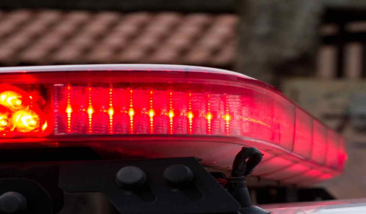 Vítima é assaltada em ponto de ônibus no bairro Santa Terezinha, em Juiz de Fora