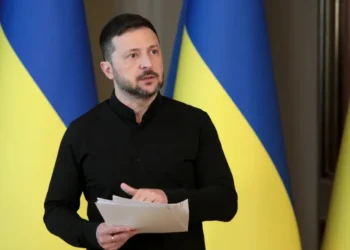 Zelensky propõe encontro e um "cessar-fogo" em carta aberta a Putin